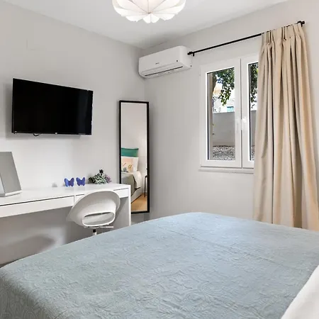 Апартаменти Nisos Apartments, Chania Center
