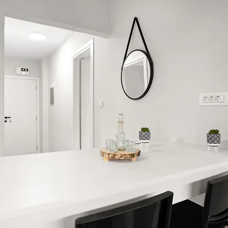 Nisos Apartments, Chania Center * Hriszí Aktí Haniá